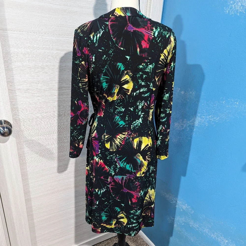 BCBG maxazria wrap dress - Picture 7 of 9